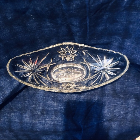 Intricate Cut Glass Decorative starburst candy dish - Picture 4 of 10